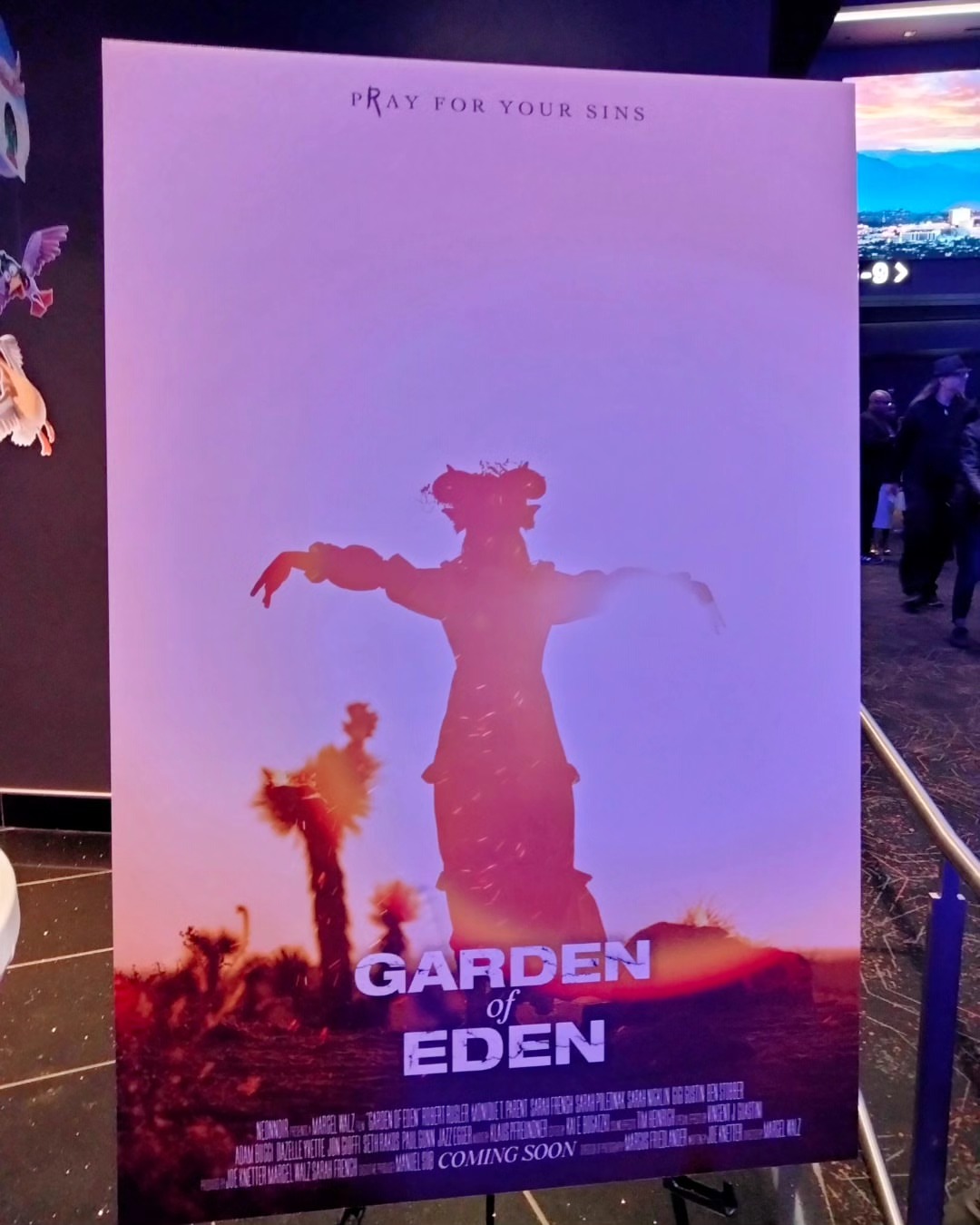 Awesome screening & red carpet for the new film GARDEN OF EDEN!! I am very proud of my friends, they really killed it!! 
Congrats to @joeyknetter @sarahfrenchonline @sarahnicklin & EVERYONE involved w