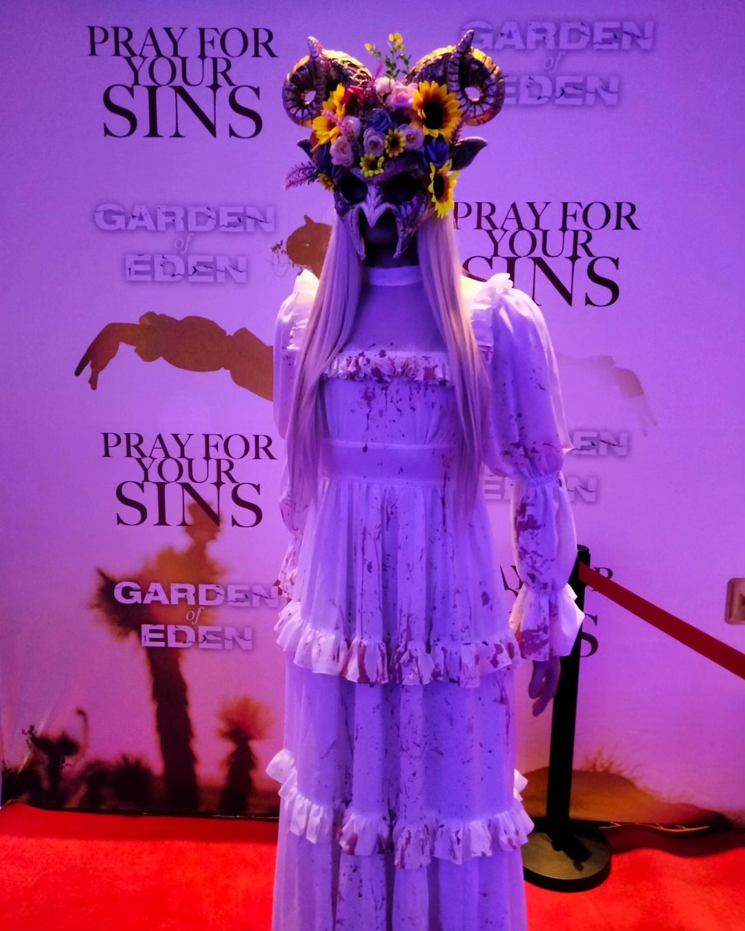Awesome screening & red carpet for the new film GARDEN OF EDEN!! I am very proud of my friends, they really killed it!! 
Congrats to @joeyknetter @sarahfrenchonline @sarahnicklin & EVERYONE involved w