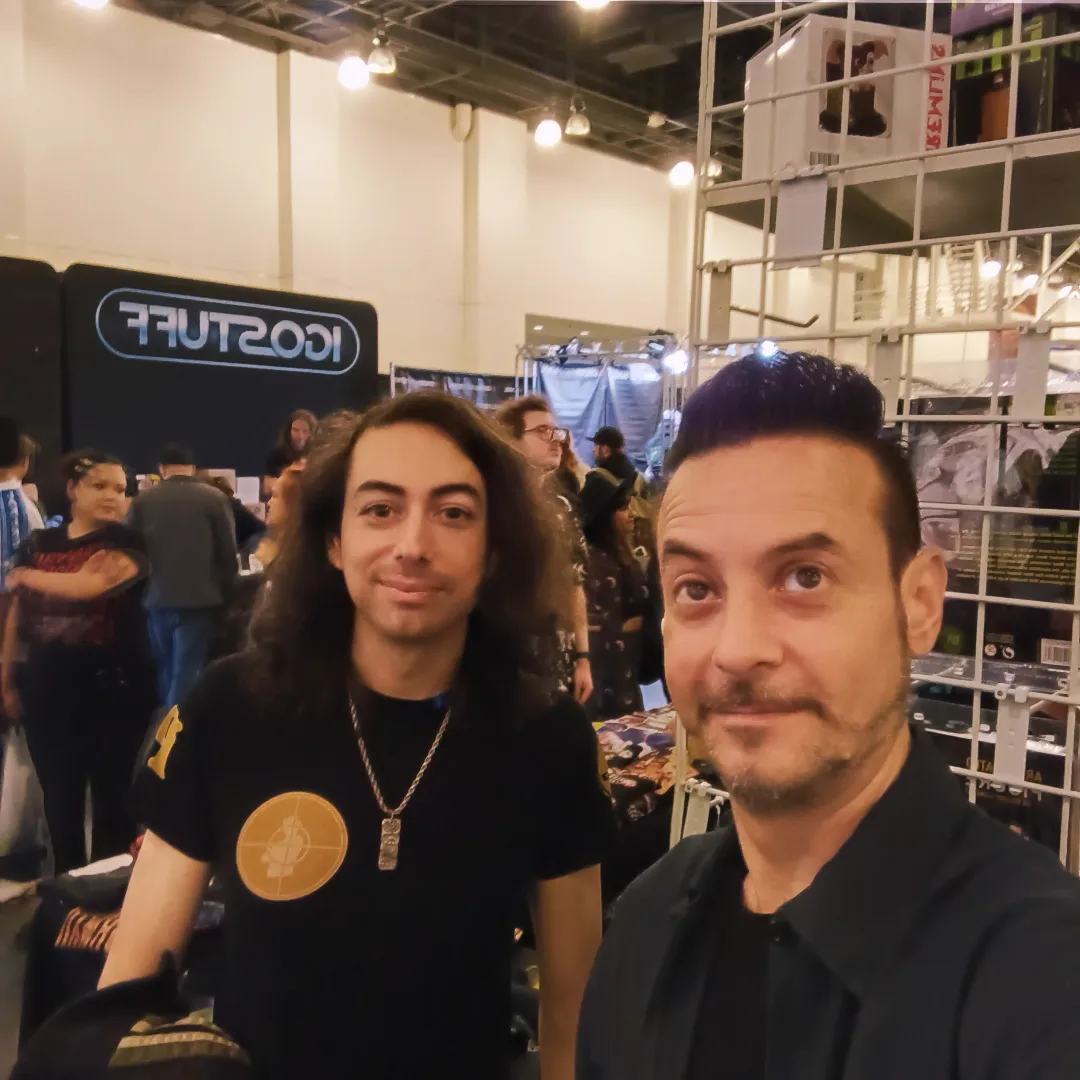 @monsterpaloozaofficial all weekend! On Sunday I took my buddy Sam to see the horrors!! Horribly cool!
#monsterpalooza #monsters #horrormovies #horror #horrorlove #horrorfan #horrormovie #horrormovies