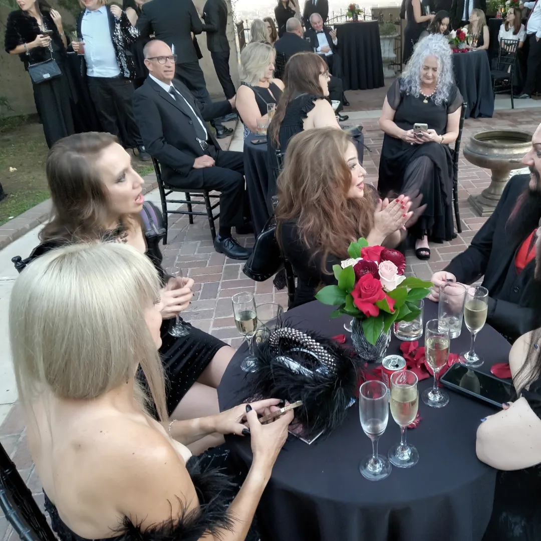 My friends @actressjessicacameron & @officialthomashaley had a fairytale wedding today.... It was beautiful, fun, and I'm so proud of these awesome people!!! Much love! 
#jessicacameron #thomashaley #