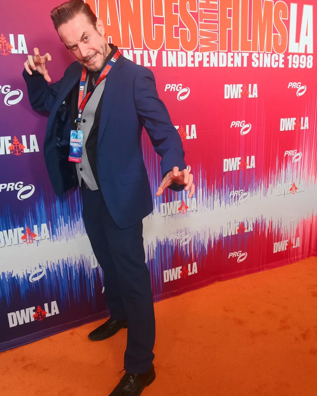 Another killer day at @danceswithfilms @lfr_films did the red carpet, & I Grrrrrrrr'ed also got to see @veravanguard's film Apocalypse Love!! Good zombie stuffs !! 😁
#lfrfilms #veravanguard #davereda 