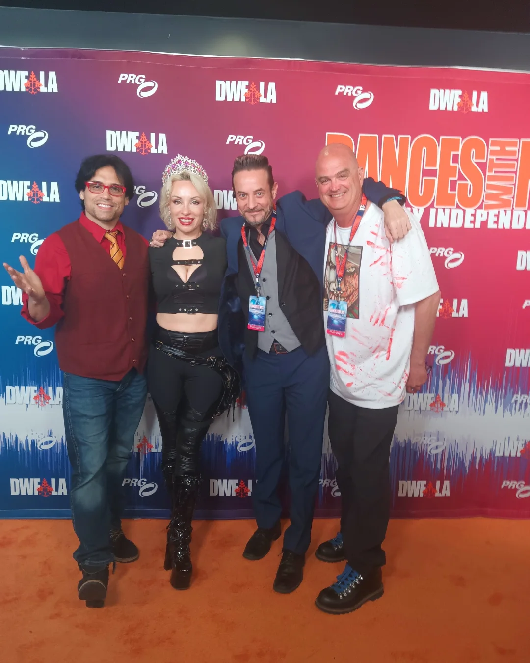 Another killer day at @danceswithfilms @lfr_films did the red carpet, & I Grrrrrrrr'ed also got to see @veravanguard's film Apocalypse Love!! Good zombie stuffs !! 😁
#lfrfilms #veravanguard #davereda 