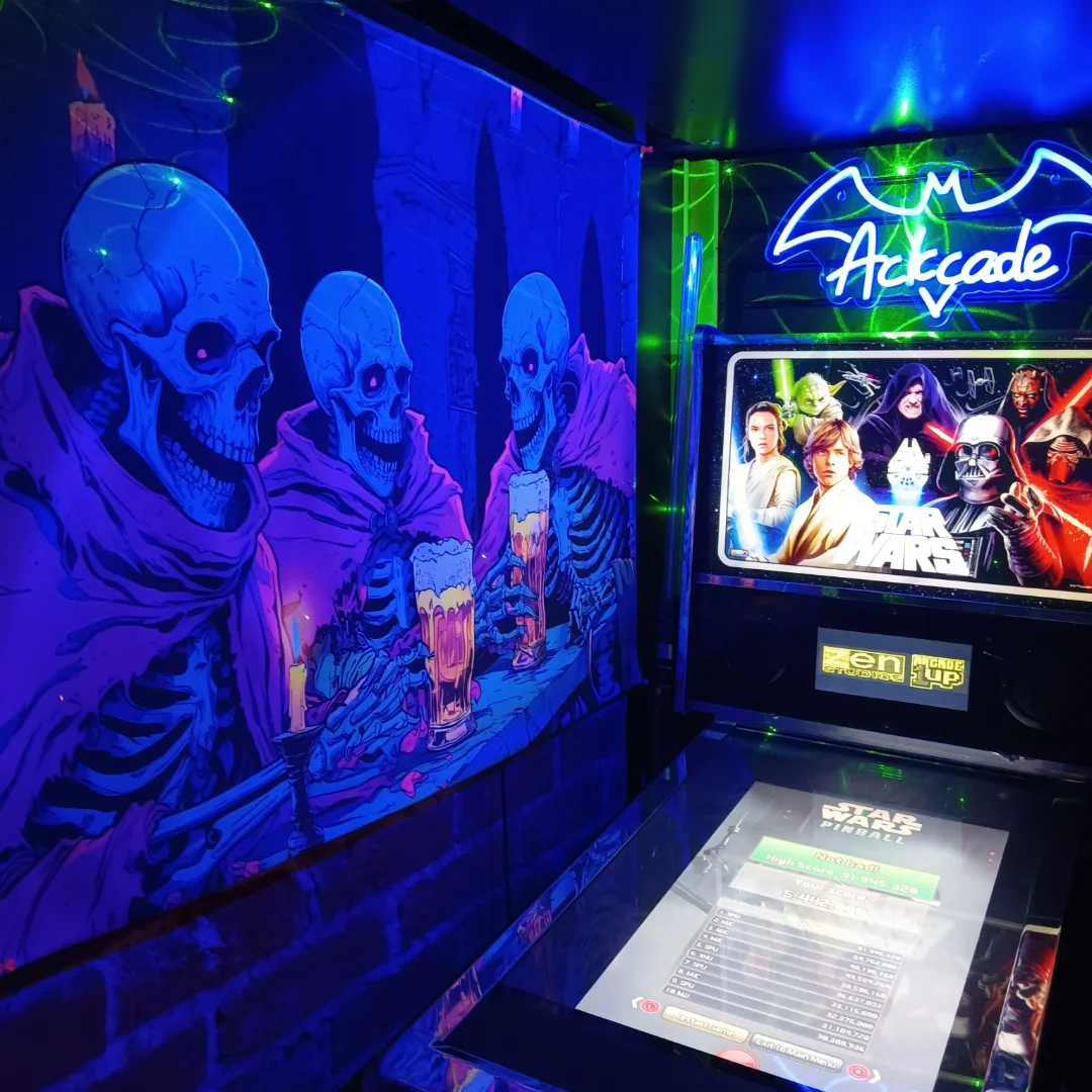 Thanks to @ackronomicon for hosting the killer HELL HOUSE party!!! It was a horribly great time!!! 
#hellhouse #halloween #halloween2025 #horror #hollywoodlife #party #fun #goodtimes #funstuff #hallow