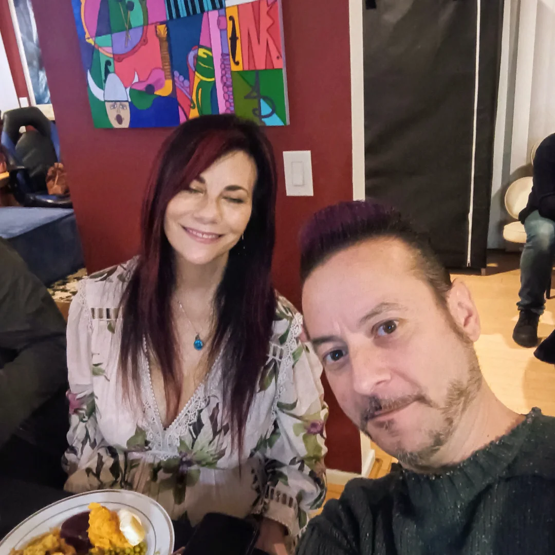 Thanksgiving dinner ROCKED at Max Wasa's Casa! The turkey hit her quick, and I got to hang out with an actor from the movie... ZOLTAN! DRACULA'S DOG haha! Killer! 
# thanksgiving #maxwasa #Elftwinfilm