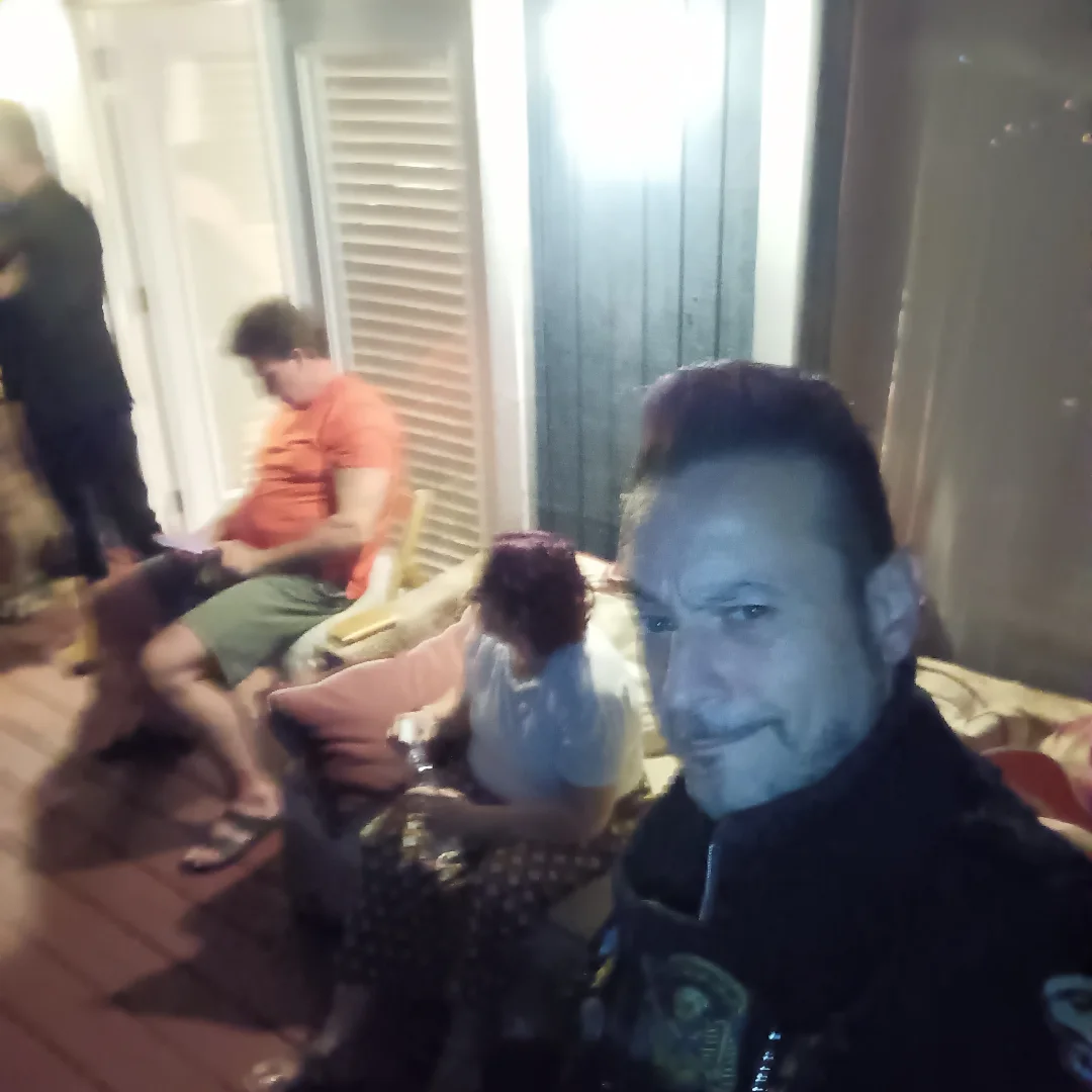 Thanksgiving dinner ROCKED at Max Wasa's Casa! The turkey hit her quick, and I got to hang out with an actor from the movie... ZOLTAN! DRACULA'S DOG haha! Killer! 
# thanksgiving #maxwasa #Elftwinfilm