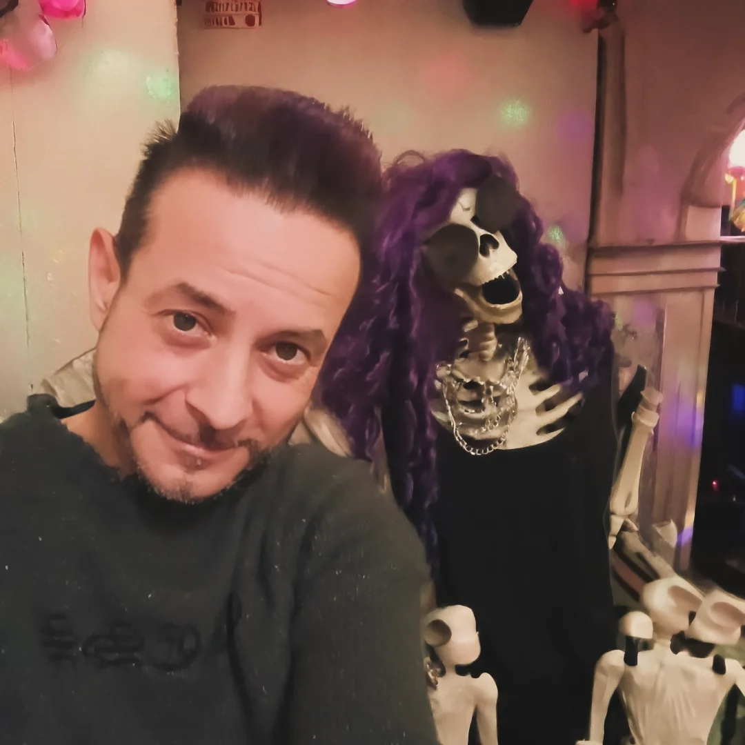Skeletina always has a smile .. haha
#horror #horrorlove #horrorfan #horrormovie #horrormovies #horrorfan #horrorfilm #horrorclub #horrorart #horrorjunkie #horroraddict #horrornights #horrornerd #horr