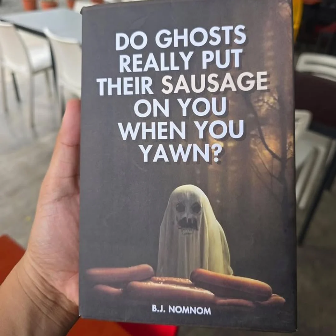 Umm... Boo! 😜
#hoo #horror #books #funny #ghosting